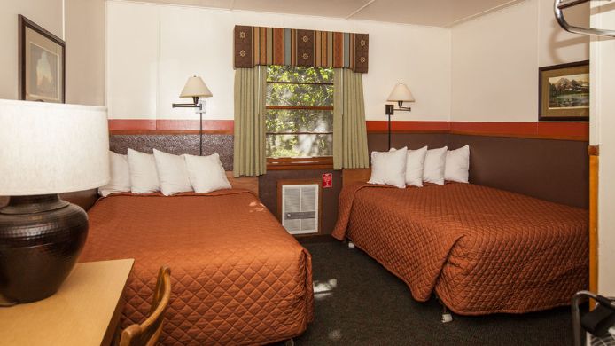 Swiftcurrent Motor Inn And Cabins Inside The Park 2 Hrs Star