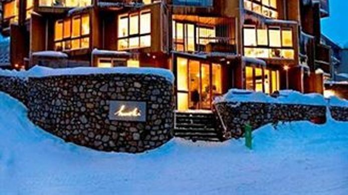 Hotel Huski Luxury Apartments 4 Hrs Star Hotel In Bogong - 