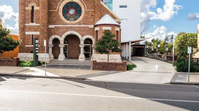 Hotel Quest Toowoomba Apartments 4 Hrs Star Hotel - 