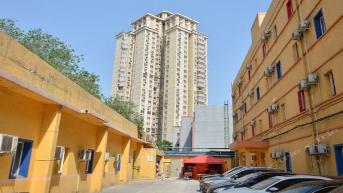 7 Days Inn Beijing Shijingshan Gucheng Metro Station - 