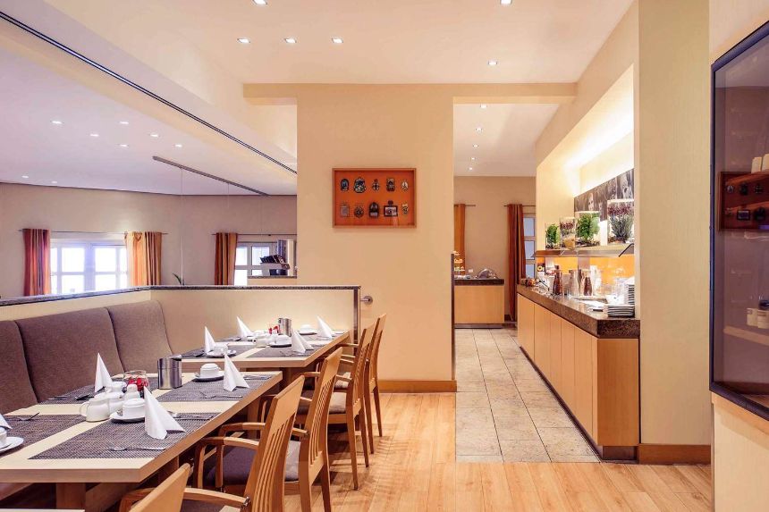 restaurant