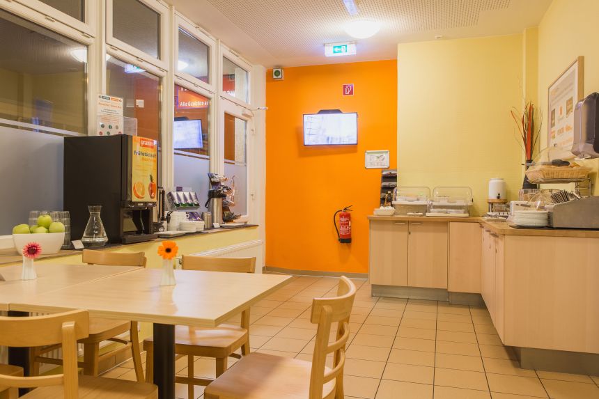 breakfastRoom
