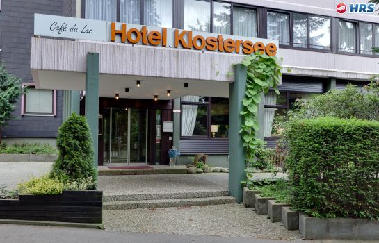 Hotels Near