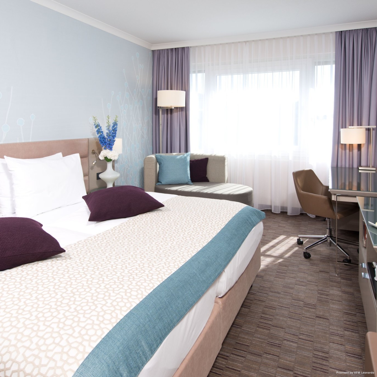 Hotel Crowne Plaza Berlin City Ctr Nurnberger 4 Hrs Star Hotel In Berlin Top room amenities include a minibar, air conditioning, and a flat screen tv. hotel crowne plaza berlin city ctr