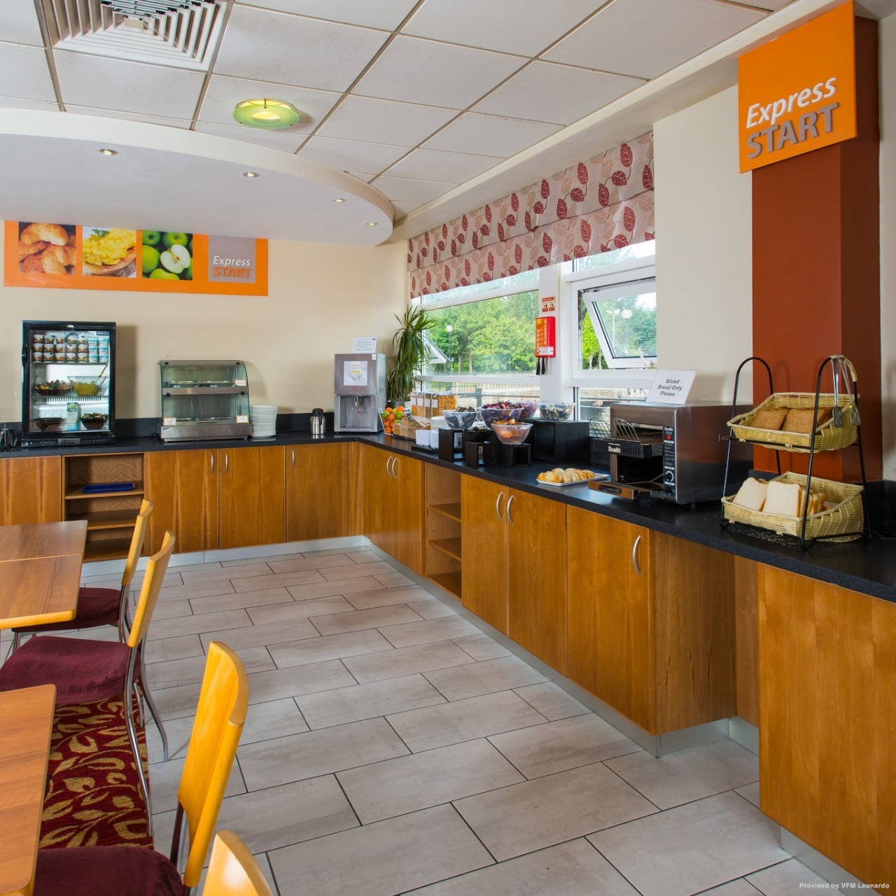 Holiday Inn Express Cardiff Bay Grossbritannien Bei Hrs Gunstig Buchen