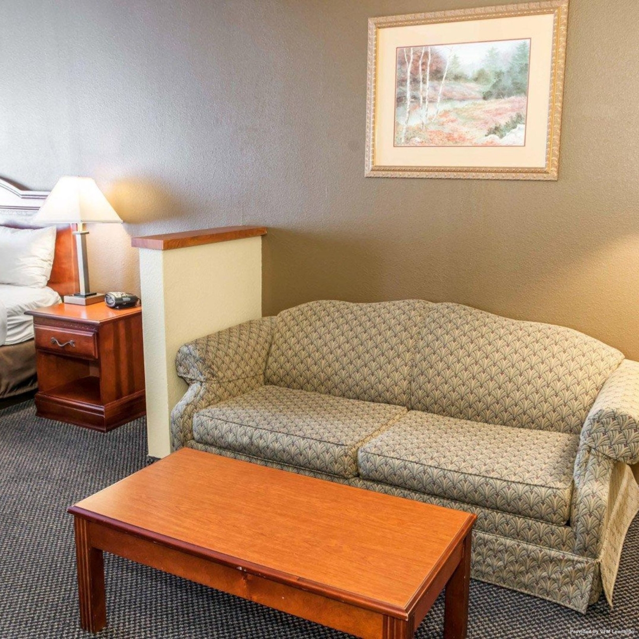 Hotel Comfort Suites Auburn In Auburn Indiana Hrs