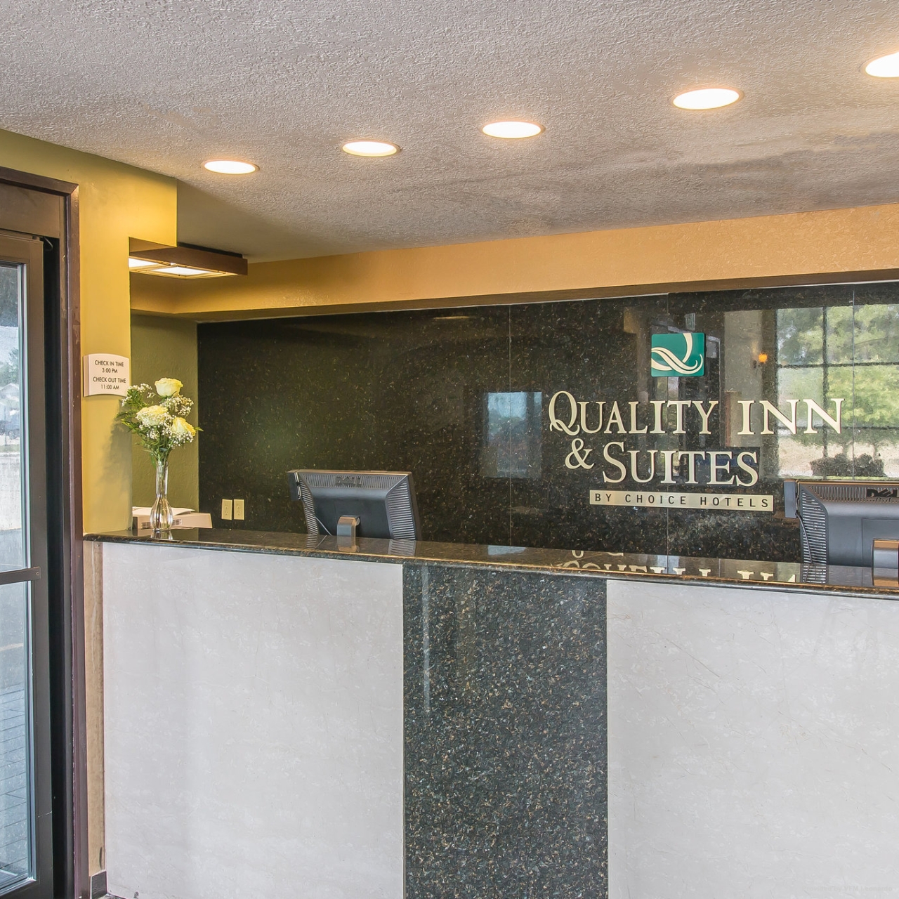 Quality Inn Suites 3 Hrs Star Hotel In Elkhart Indiana