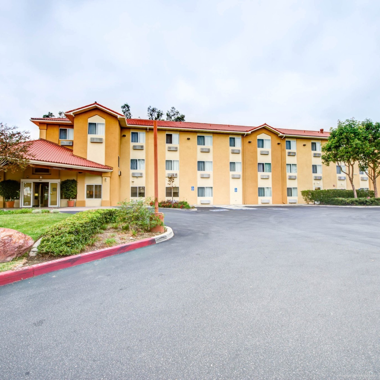 Comfort Inn Fontana In Fontana California Hrs