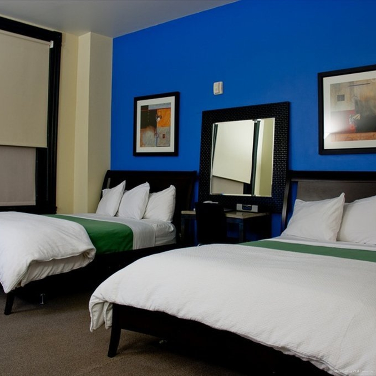 jet hotel denver at hrs with free services