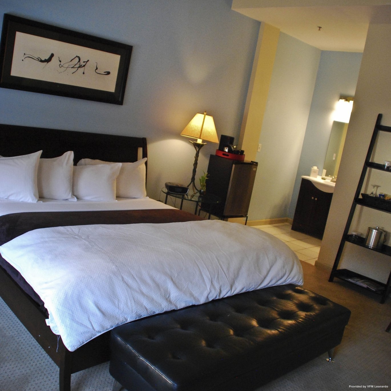 jet hotel denver at hrs with free services