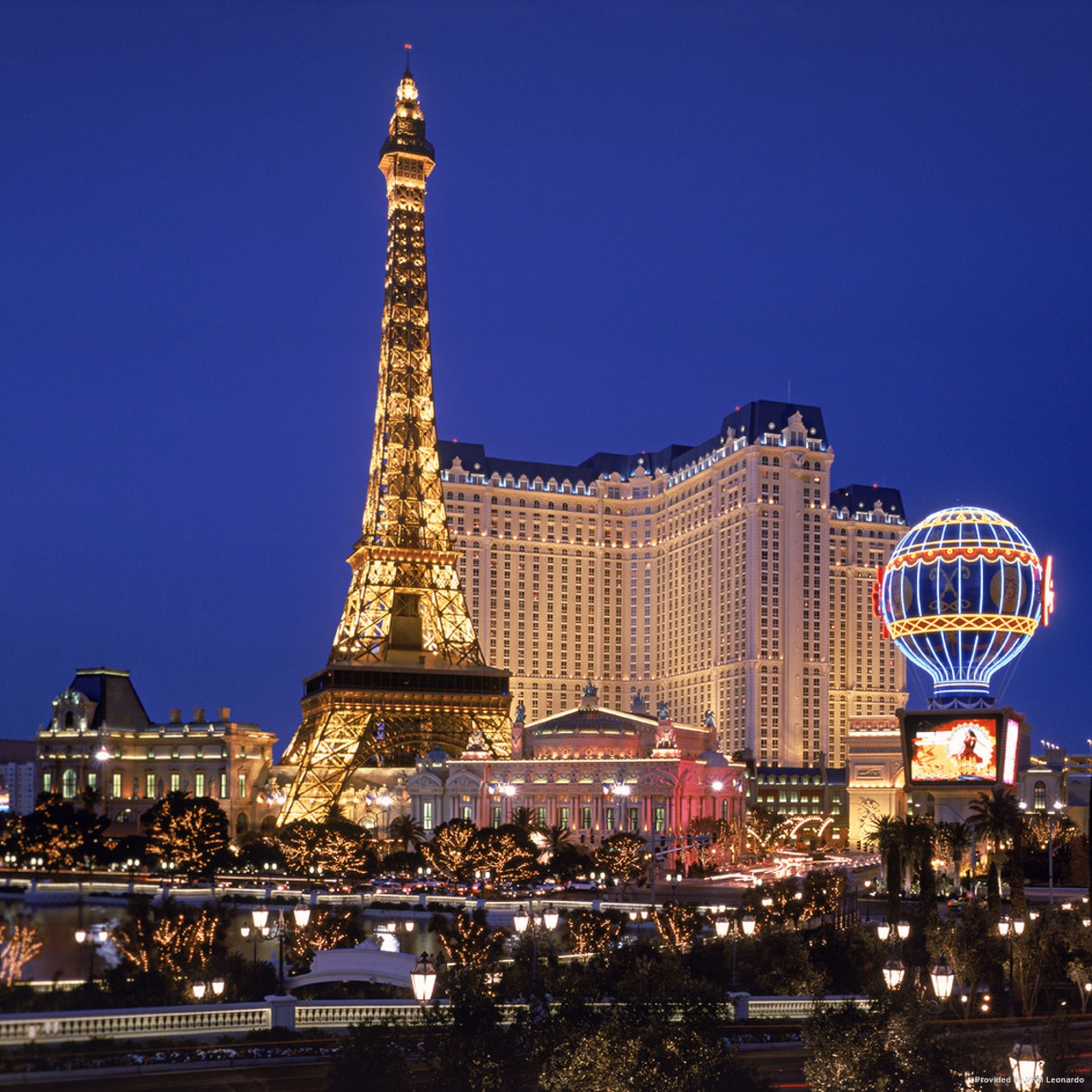 hotel paris las vegas interior