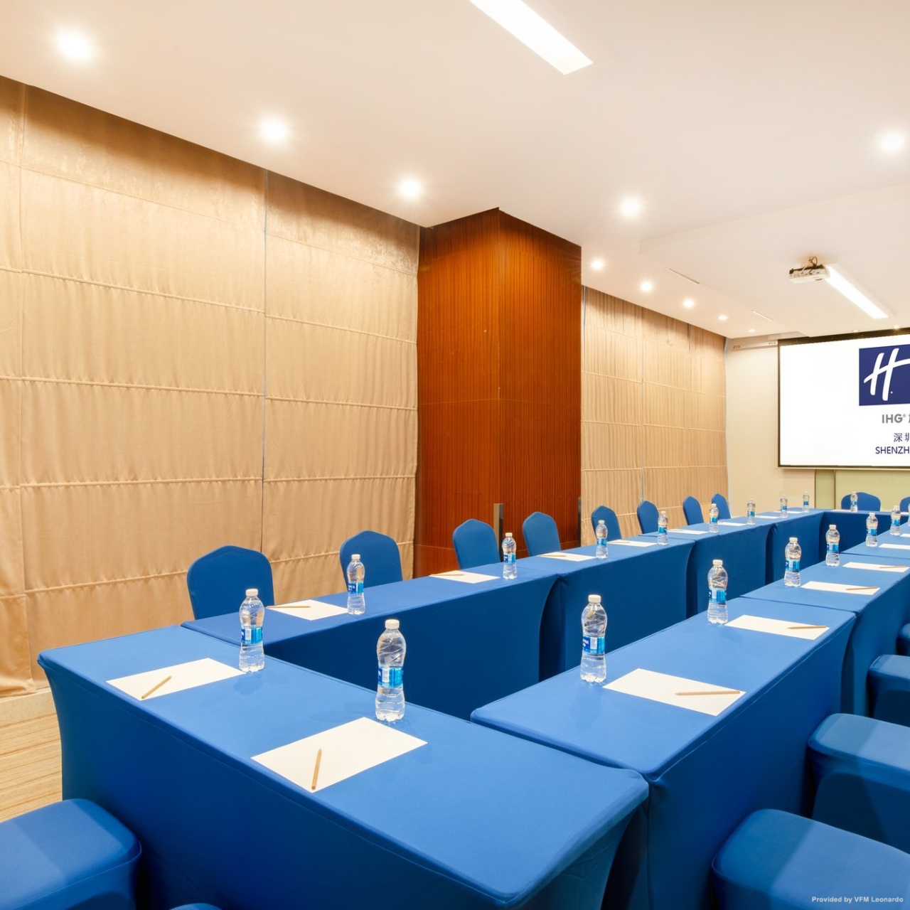 Holiday Inn Express Shenzhen Luohu Shenzhen At Hrs With Free Services
