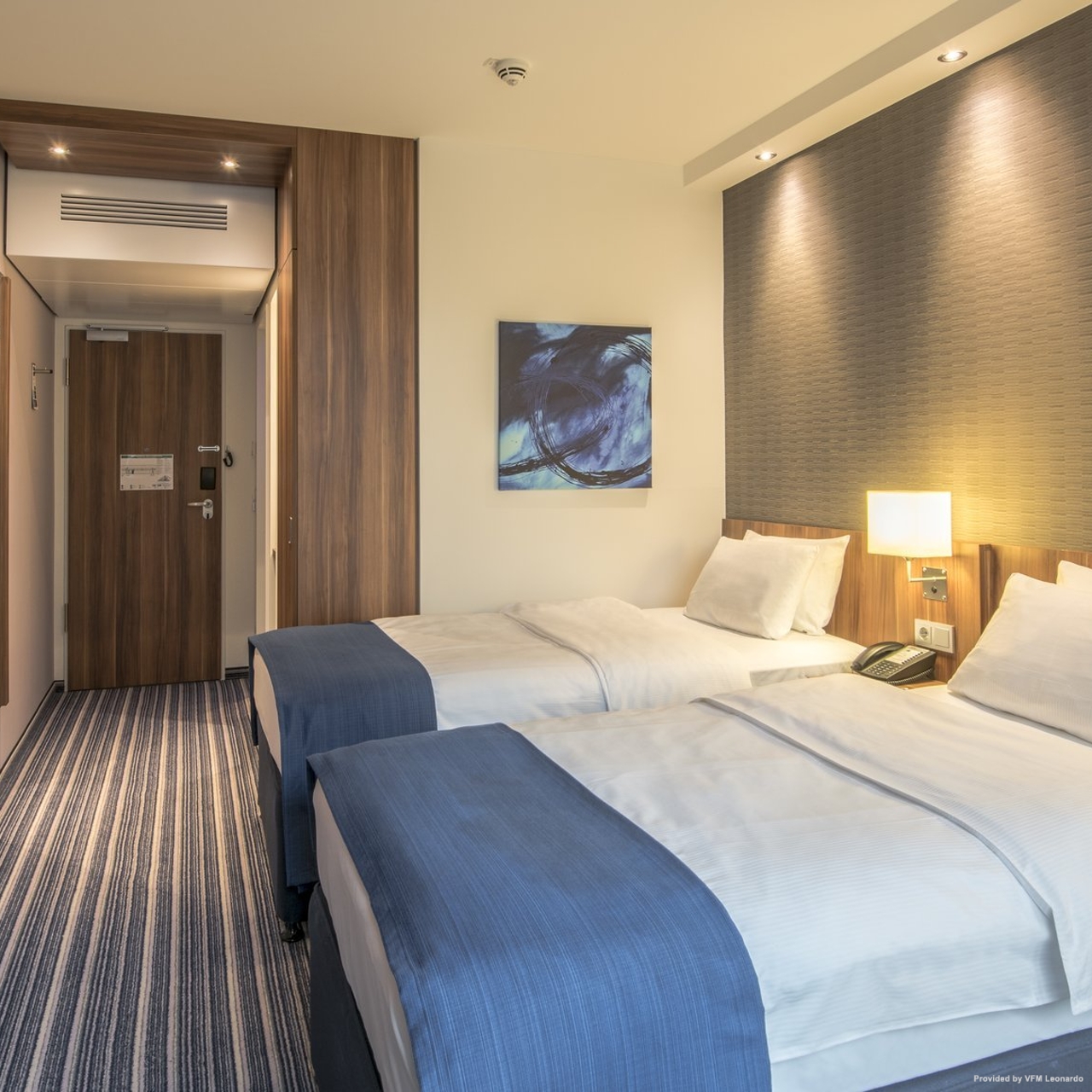 Holiday Inn Express Hamburg St Pauli Messe Hamburg At Hrs With Free Services