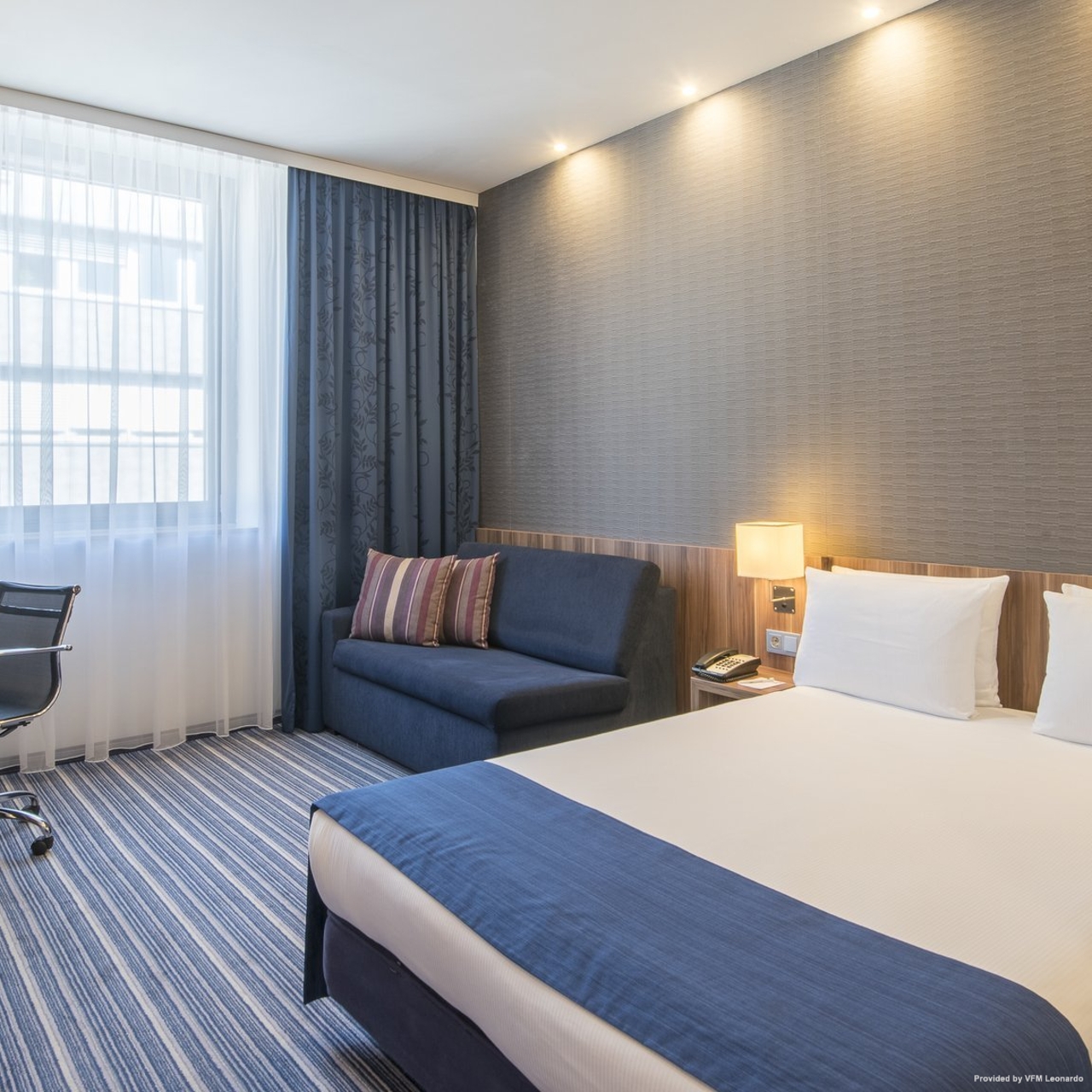 Holiday Inn Express Dresden City Centre Dresden At Hrs With Free Services