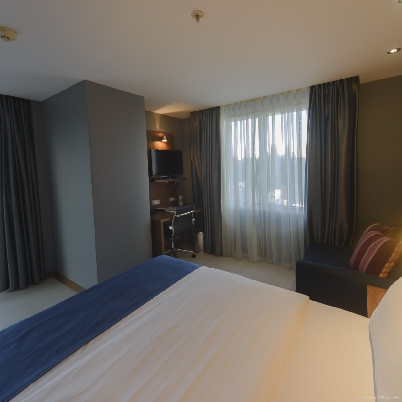Holiday Inn Express Istanbul Altunizade 3 Hrs Star Hotel In Istanbul Istanbul