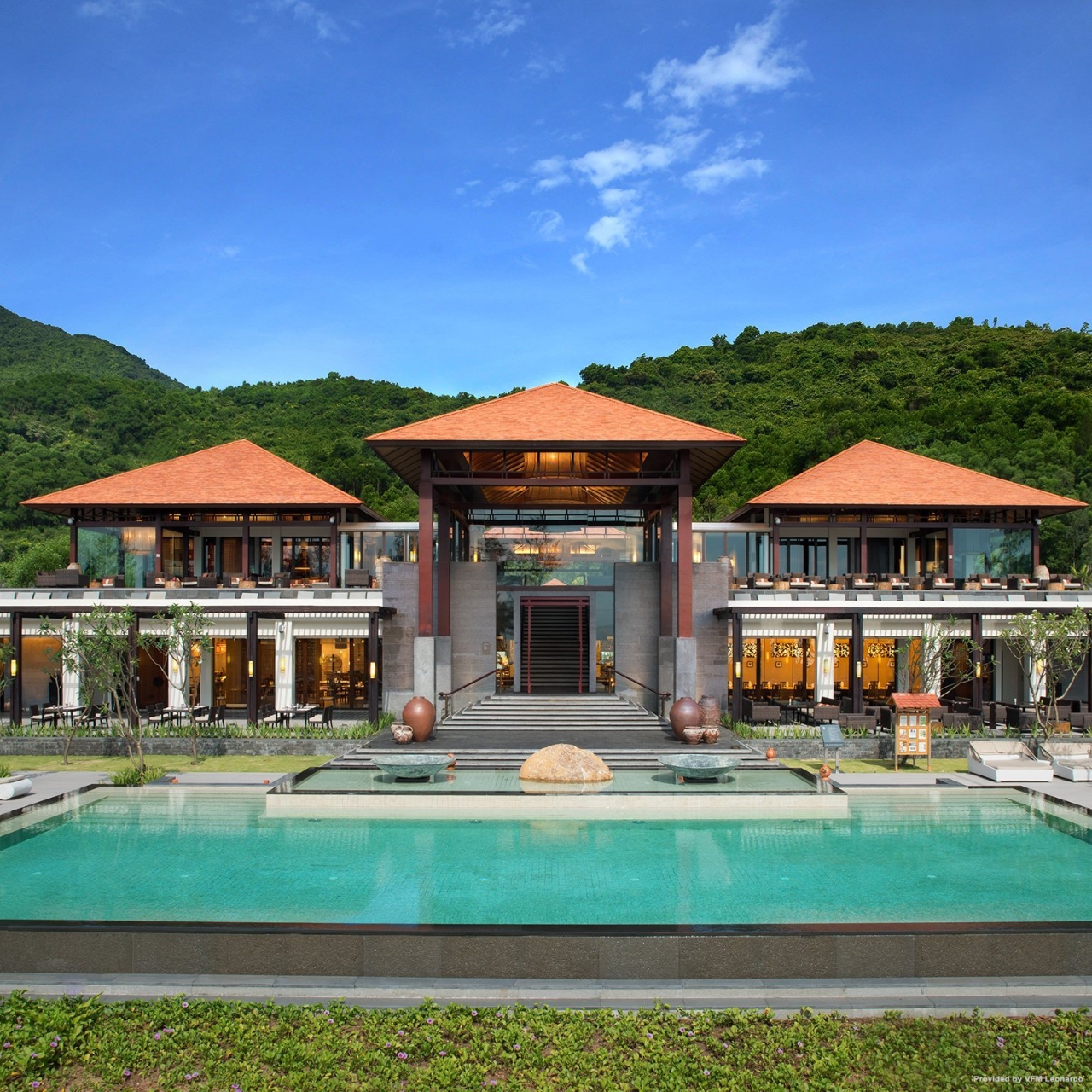Hotel Banyan Tree Lang Co 5 Hrs Star Hotel In Hue