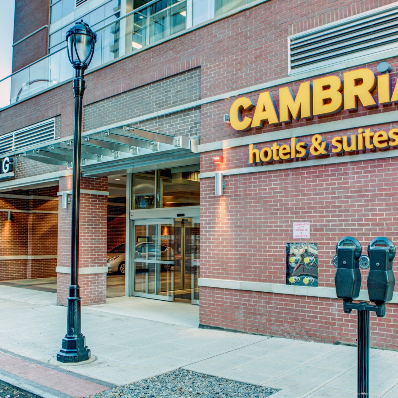 cambria hotel houston parking