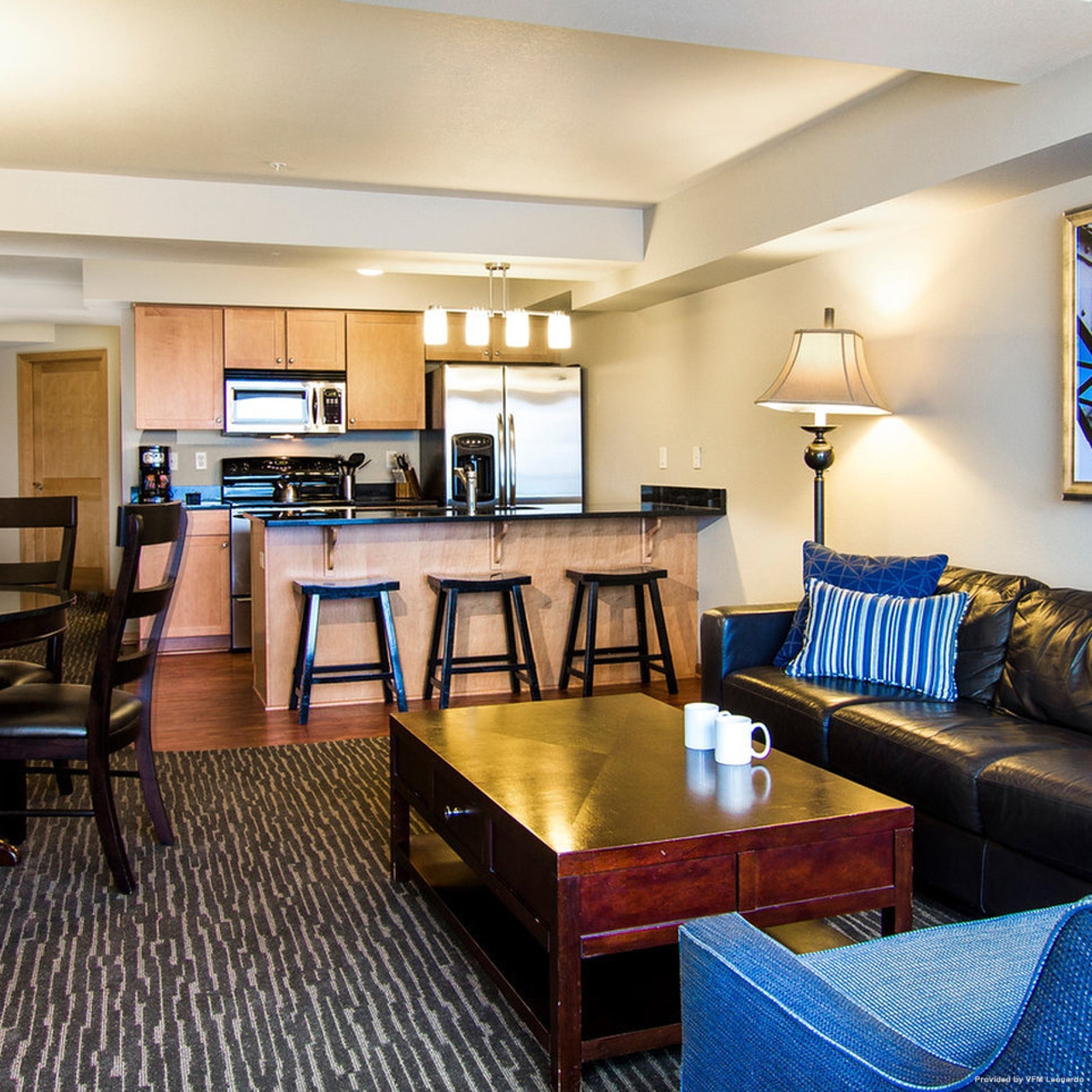 Hotel Beacon Pointe Resort In Duluth Minnesota Hrs