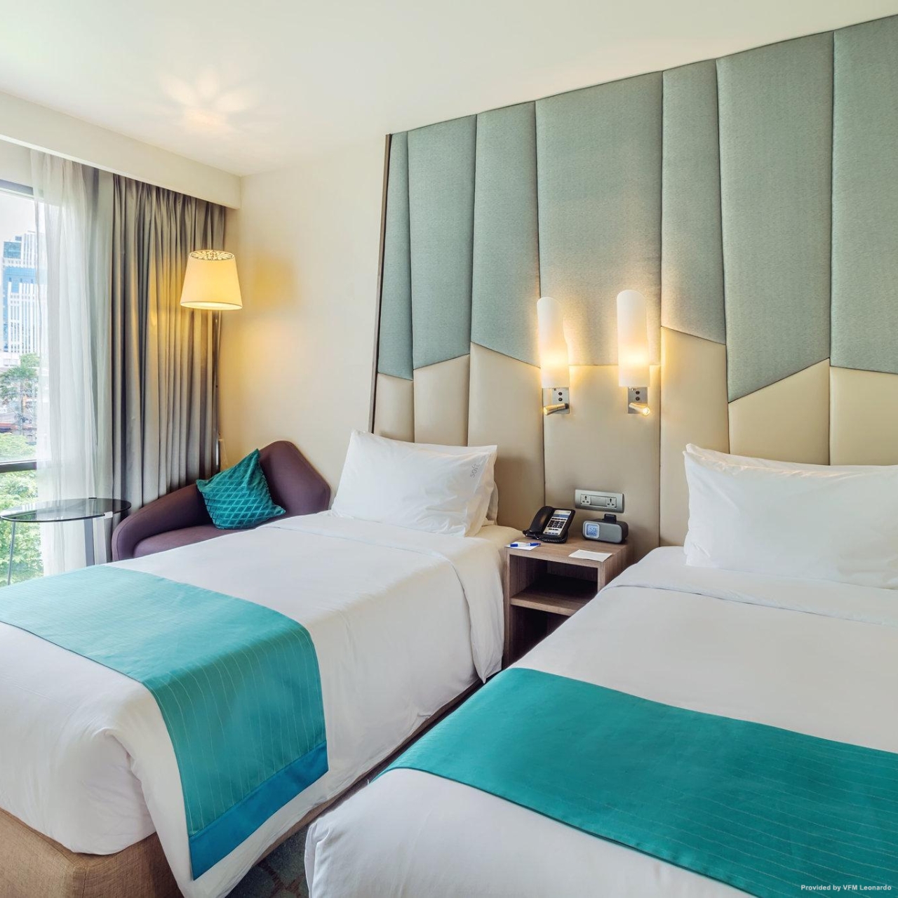 Holiday Inn Express Bangkok Sukhumvit 11 In Bangkok Bangkok Metropolitan Region Hrs