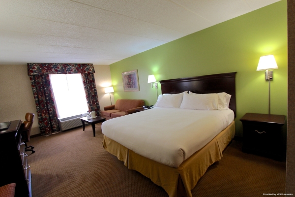 Holiday Inn Express Suites FINDLAY USA bei HRS g  nstig buchen