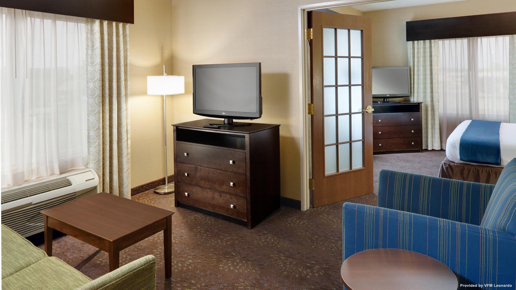 Holiday Inn Express & Suites SAGINAW (Saginaw)