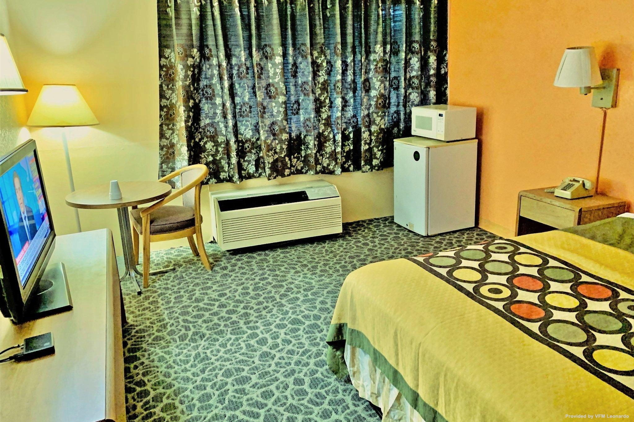Lima Red Carpet Inn & Suites Lima