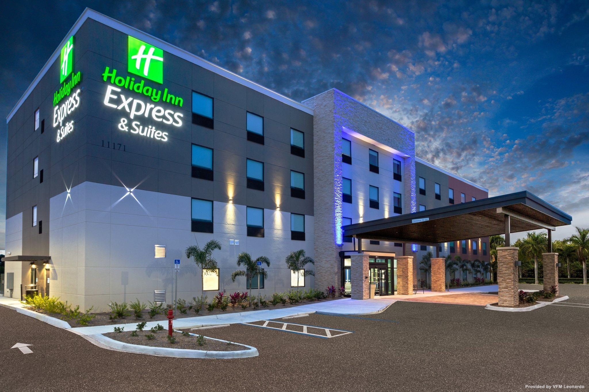 Holiday Inn Express & Suites FT MYERS BEACH-SANIBEL GATEWAY (Fort Myers Beach)