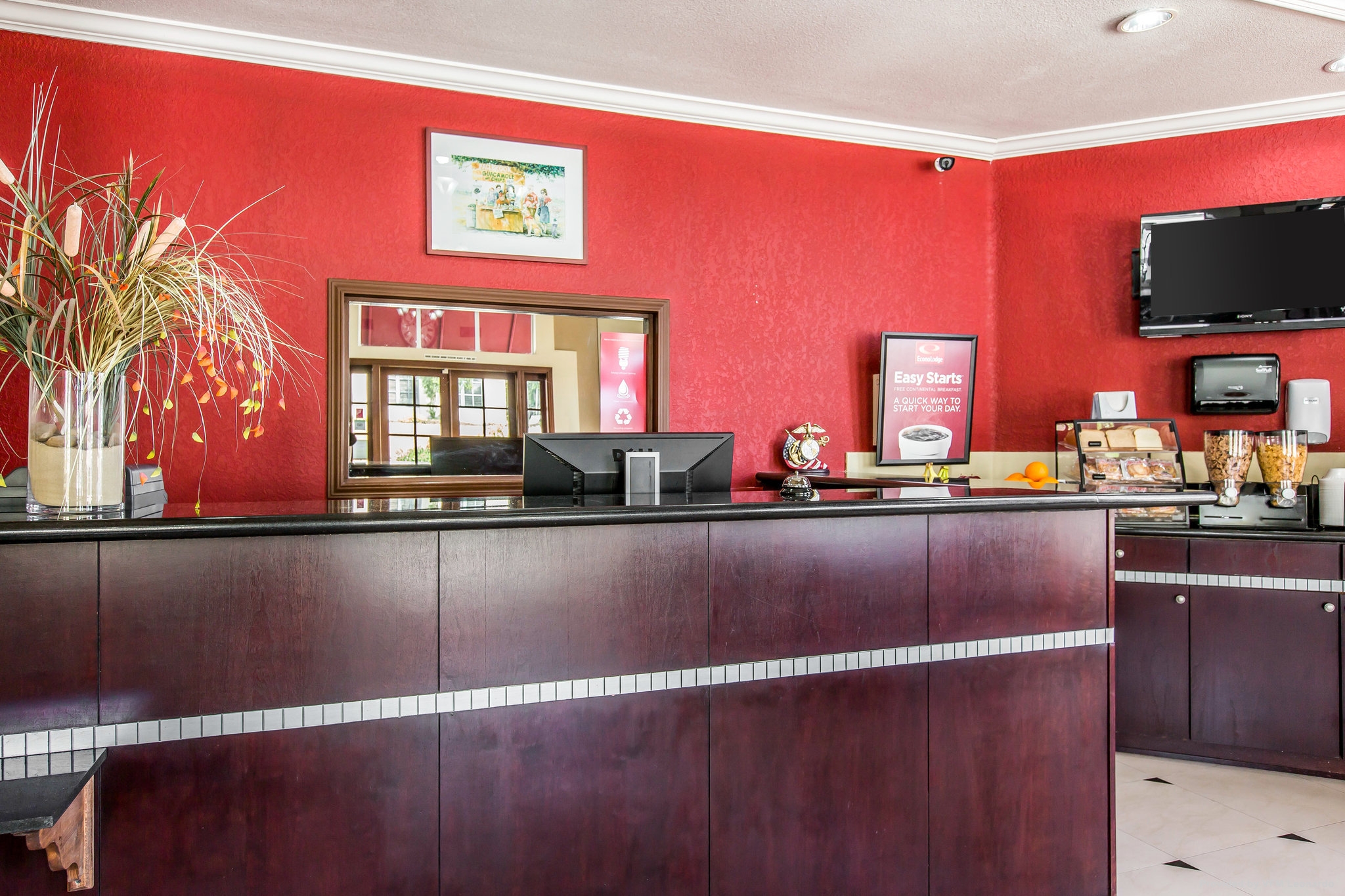 Econo Lodge Inn and Suites Fallbrook Dow