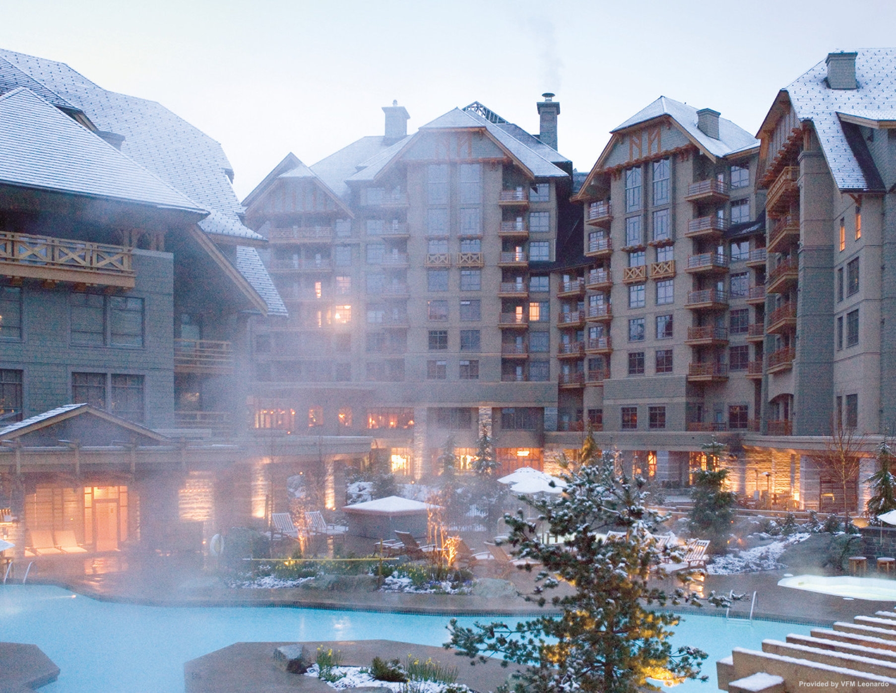 Hotel Four Seasons Resort and Residences Whistler en HRS con servicios  gratuitos