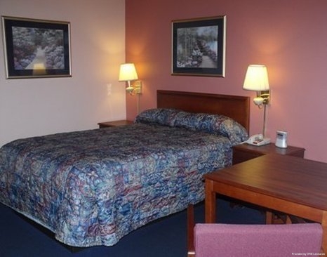 Hotel PROPERTY OFFLINE-AO (Madisonville)