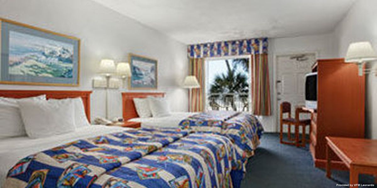 DI ORMOND BCH MAINSAIL OCEANFT (Ormond Beach)