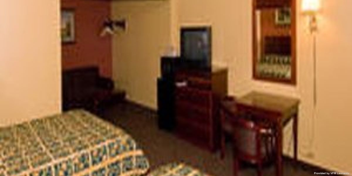 Regency Inn & Suites (Compton)
