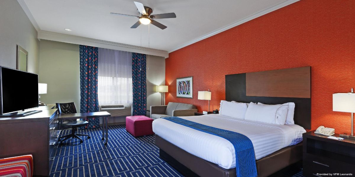 Holiday Inn Express & Suites HOUSTON EAST (Houston)