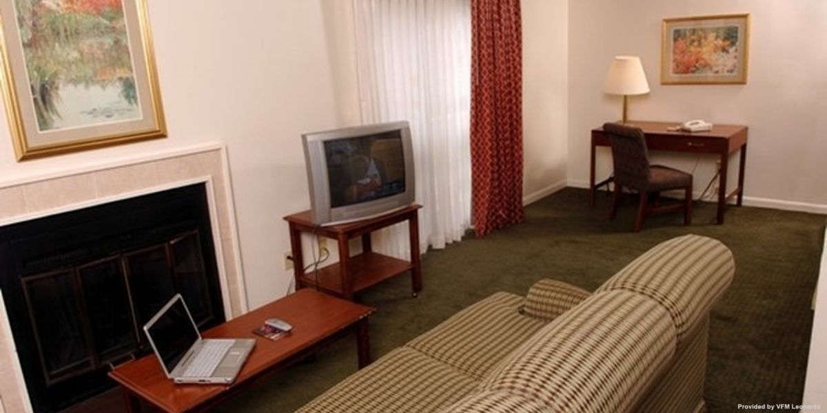 Hotel Guesthouse Suites Plus (Huntsville)