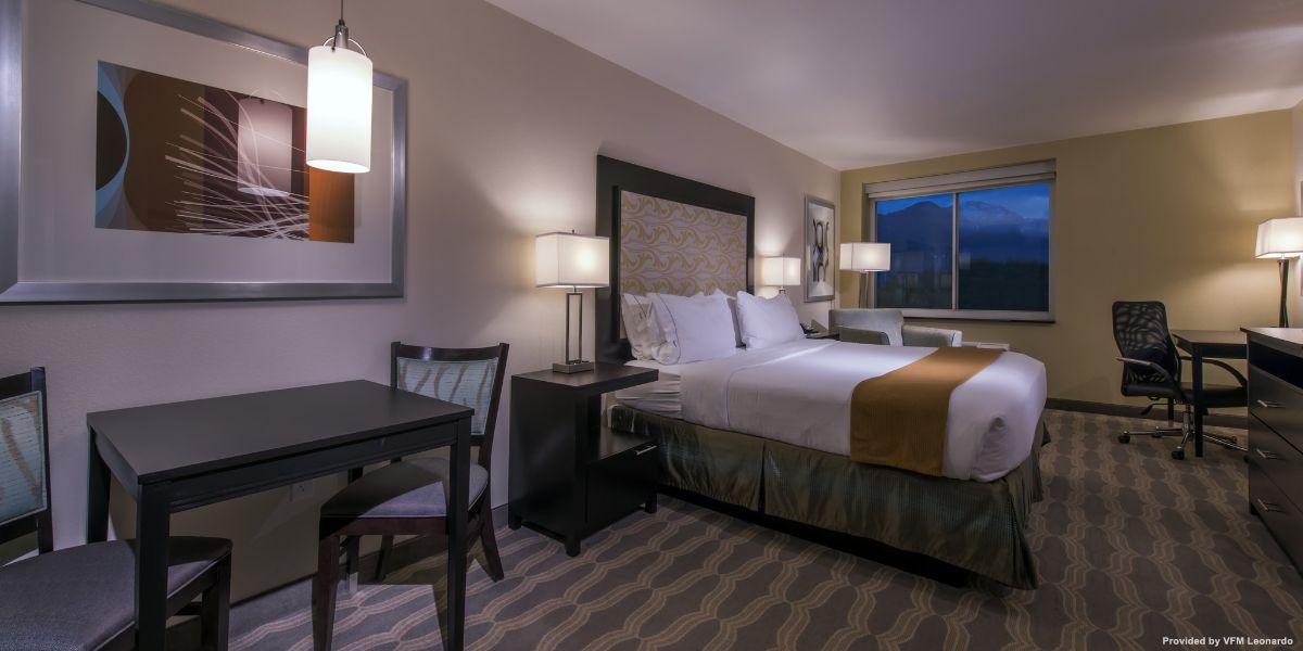 Holiday Inn Express & Suites COLORADO SPRINGS CENTRAL (Colorado Springs)
