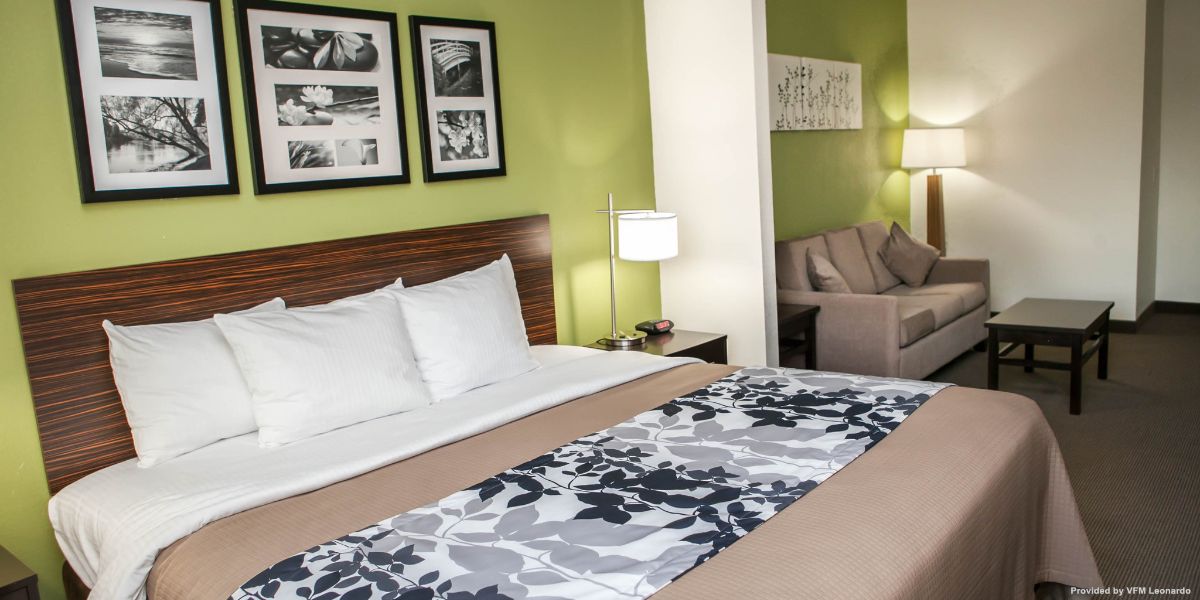 Sleep Inn and Suites Harrisburg - Hershe