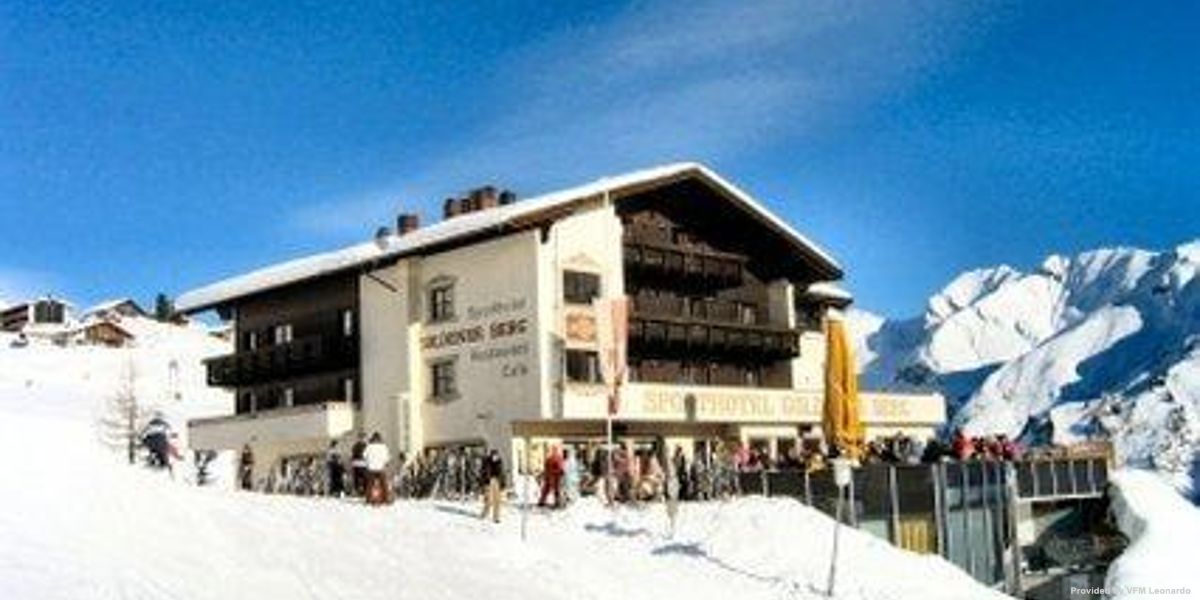 Hotel Goldener Berg (Lech)