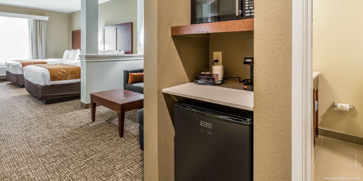 Hotel Comfort Suites Houston I-45 North
