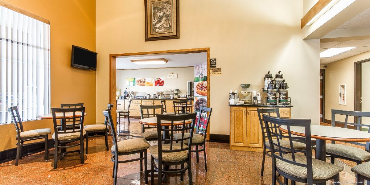 Quality Inn Reedsburg Great prices at HOTEL INFO