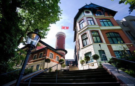 Hotels Near Holstenplatz