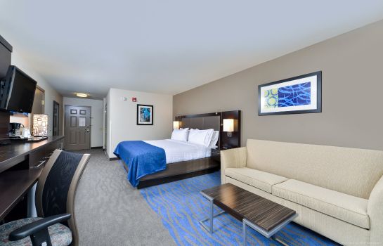 Hotels Near Waldmeister Farm Airport 45mo